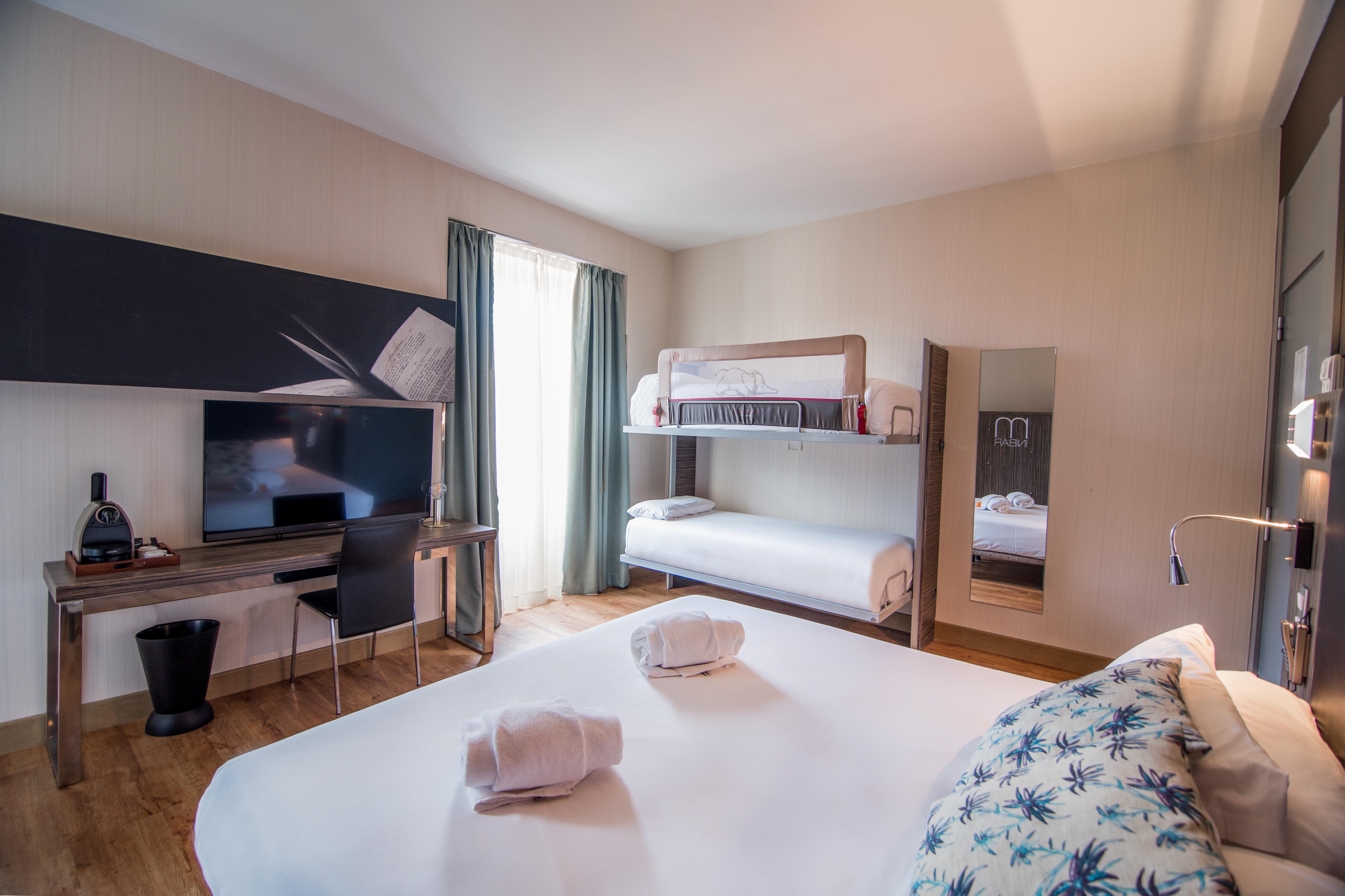 Petit Palace Santa Cruz Севилья Экстерьер фото