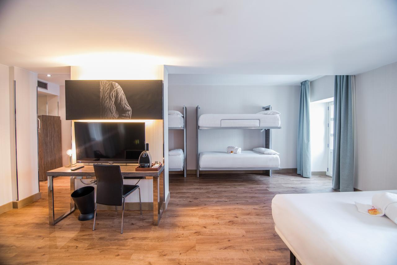 Petit Palace Santa Cruz Севилья Экстерьер фото
